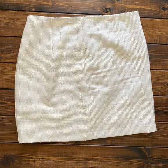 Textured Cream Mini Skirt - Picture 1 of 3
